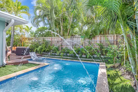2212 NE 16th Ave, Wilton Manors, FL 33305