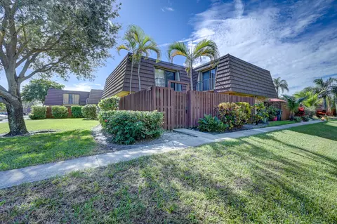 3883 August Dr, Lake Worth, FL 33461