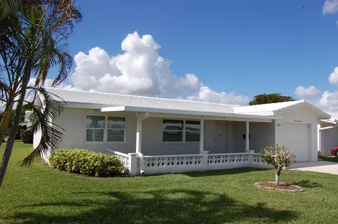 1311 SW 22nd St, Boynton Beach, FL 33426
