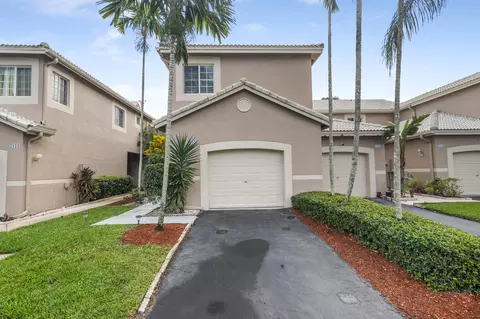 2127 Madeira Dr, Weston, FL 33327