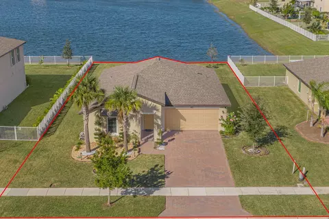 901 Bent Creek Dr, Fort Pierce, FL 34947