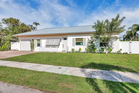 327 Bunker Ranch Rd, West Palm Beach, FL 33405
