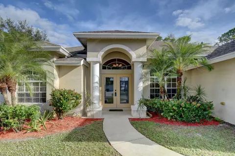2485 SW Madiera St, Port Saint Lucie, FL 34953