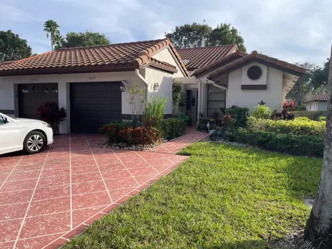 6037 Sunny Pointe Cir, Delray Beach, FL 33484