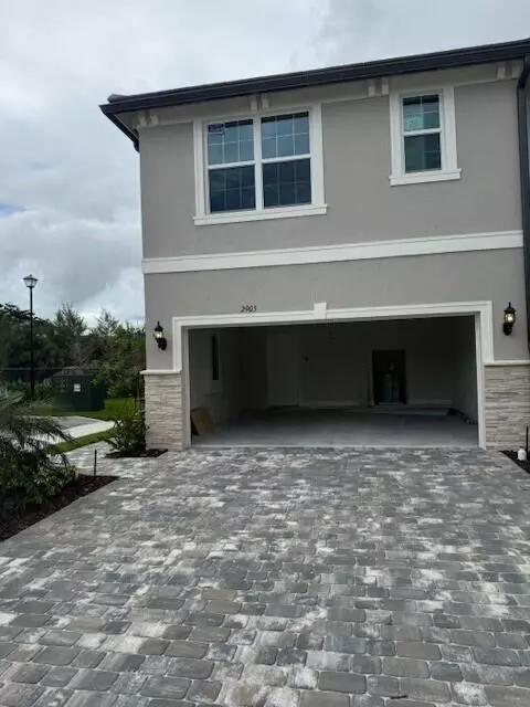 2905 Olivia Ave #026, Lauderdale Lakes, FL 33311