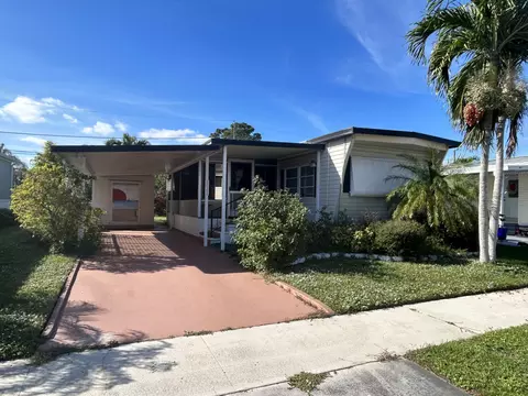 4015 White Pine Dr, Boynton Beach, FL 33436
