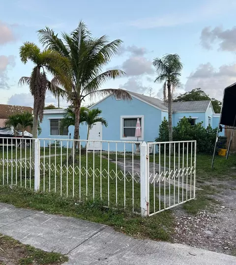 2842 W Nokomis Ave, West Palm Beach, FL 33409