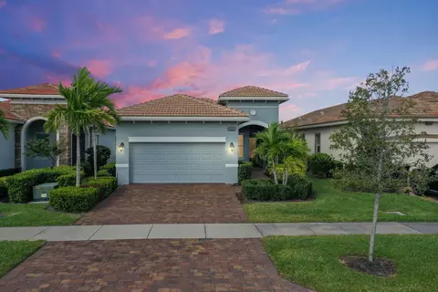 8948 SW Pepoli Way, Port Saint Lucie, FL 34986