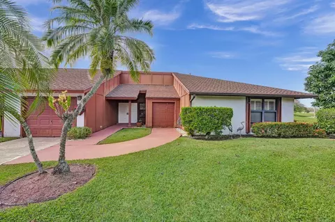 13375 Crosspointe Dr, West Palm Beach, FL 33418