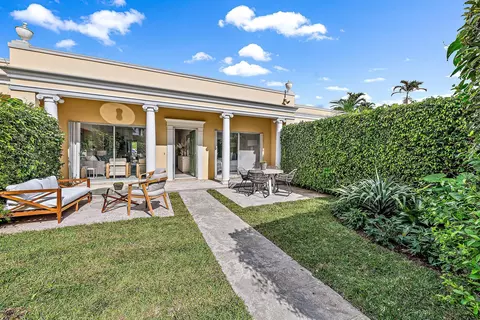 225 Everglade Ave #5, Palm Beach, FL 33480