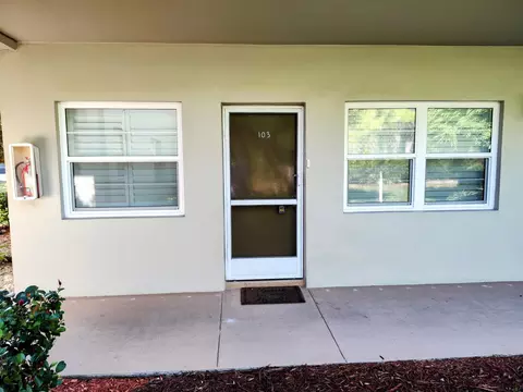 29 Lake Vista Trl #103, Port Saint Lucie, FL 34952