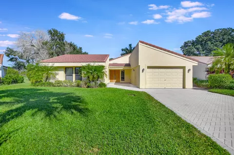 7128 Woodbridge Ct, Boca Raton, FL 33434
