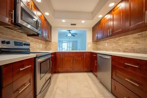 1850 Homewood Blvd #114, Delray Beach, FL 33445