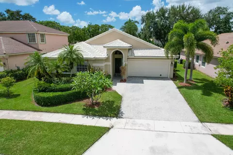 8646 Via Ancho Rd, Boca Raton, FL 33433