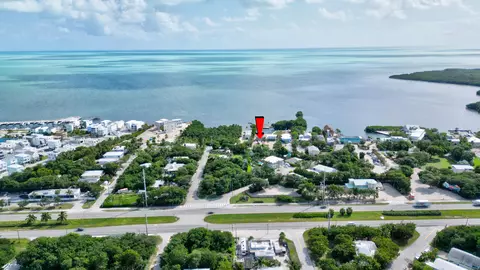 15 Seaside Ave, Key Largo, FL 33037
