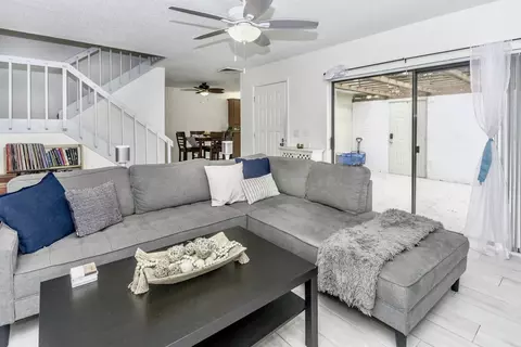 1202 12th Ter, Palm Beach Gardens, FL 33418