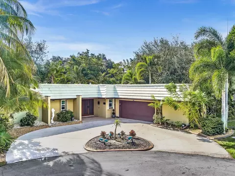 6304 Ironwood Cir, Tamarac, FL 33319
