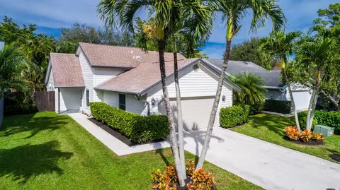 449 Goldenwood Way, Wellington, FL 33414