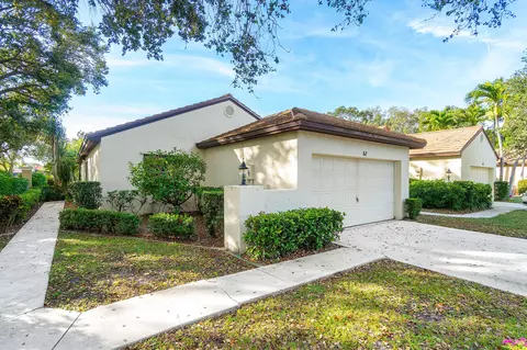62 Ironwood Way N, Palm Beach Gardens, FL 33418