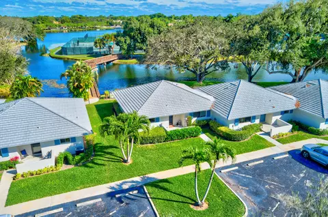508 Club Dr, Palm Beach Gardens, FL 33418