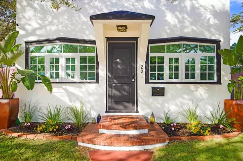 221 N Ocean Breeze, Lake Worth, FL 33460