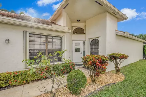 282 Sherwood Forest Dr, Delray Beach, FL 33445