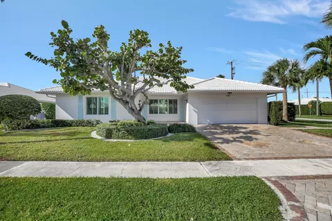 1301 SW Tamarind Way, Boca Raton, FL 33486