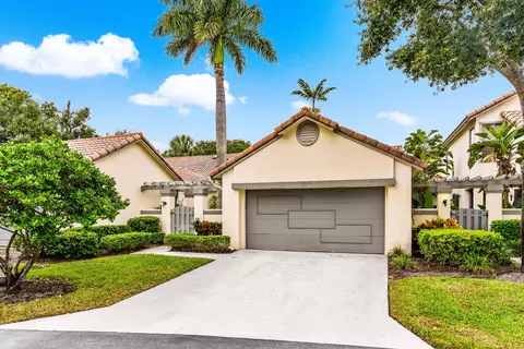 5541 Ilford Ct, Boca Raton, FL 33486