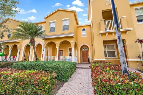 108 W West Pigeon Plum Dr #202, Jupiter, FL 33458