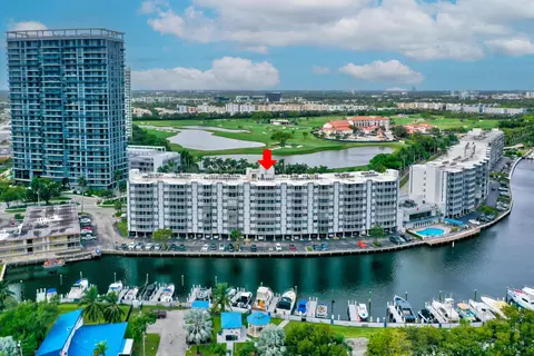200 Diplomat Pkwy #826, Hallandale Beach, FL 33009