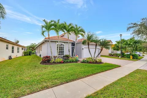 2722 SE Stonebriar Way, Stuart, FL 34997