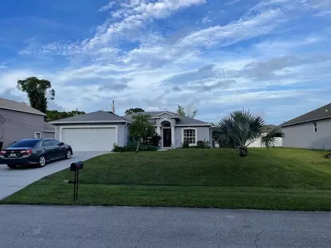 4425 SW Farmington St, Port Saint Lucie, FL 34953