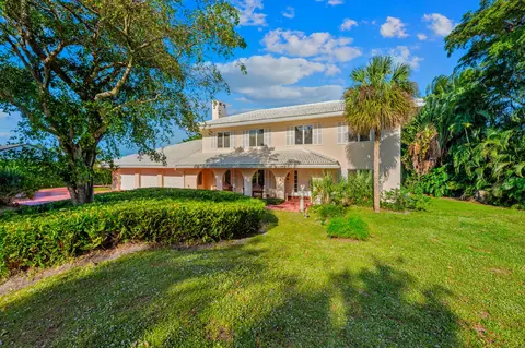 4 La Costa Cir, West Palm Beach, FL 33401