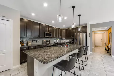 5520 NW Thyer Cir, Port Saint Lucie, FL 34983