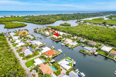 10806 SEnsign Ct, Hobe Sound, FL 33455