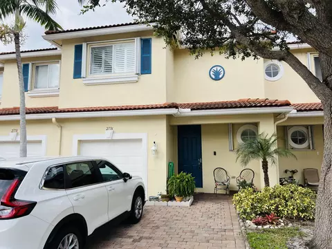 2776 S Evergreen Cir, Boynton Beach, FL 33426
