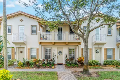 398 NW 25th Ave, Boynton Beach, FL 33426