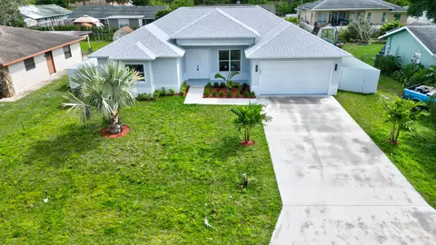 1825 SW Logan St, Port Saint Lucie, FL 34953