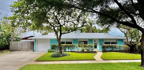 753 Fairhaven Dr, North Palm Beach, FL 33408