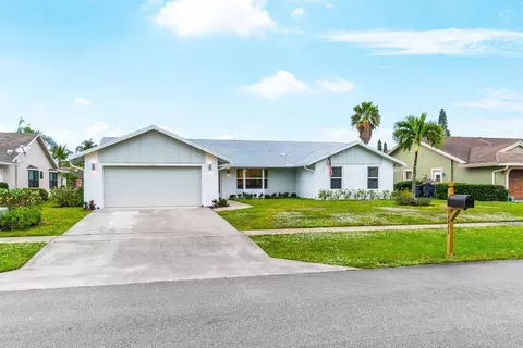 14411 Larkspur Ln, Wellington, FL 33414