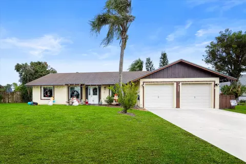 3895 Black Forest Cir, Boynton Beach, FL 33436