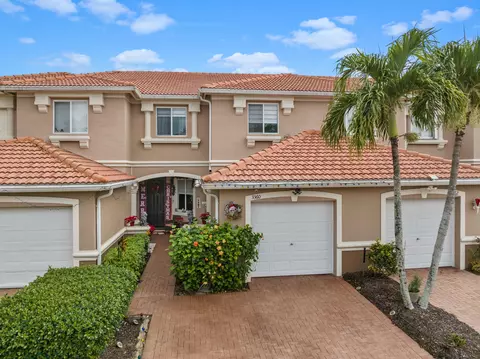 3360 Dandolo Cir, Cape Coral, FL 33909