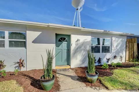 5710 Driftwood St, West Palm Beach, FL 33407