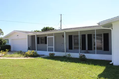 602 Beach Ave, Port Saint Lucie, FL 34952