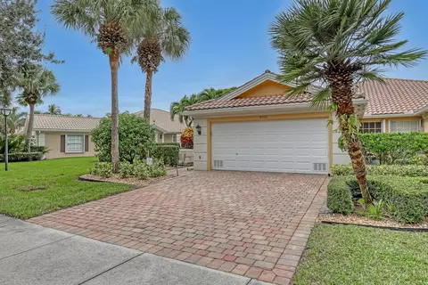 5013 Magnolia Bay Cir, Palm Beach Gardens, FL 33418