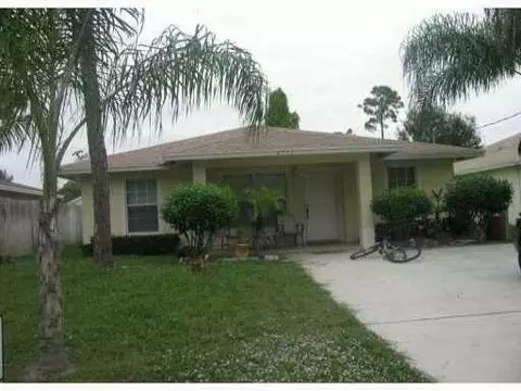 6773 2nd St, Limestone Creek, FL 33458