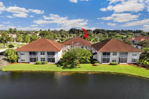 300 Grand Royale Cir #203, Vero Beach, FL 32962