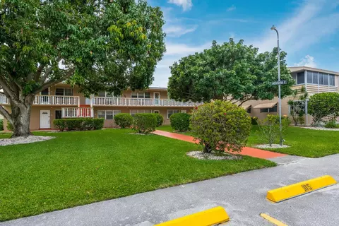 108 Bedford E, West Palm Beach, FL 33417