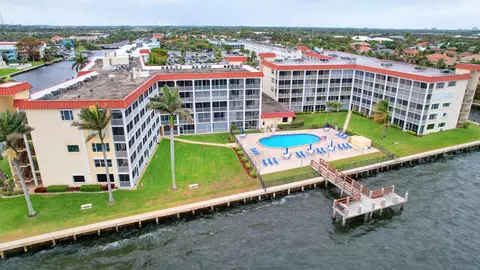 105 Paradise Harbour Blvd #405, North Palm Beach, FL 33408