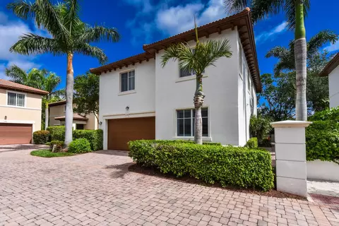 179 NW Emerson Pl, Boca Raton, FL 33432